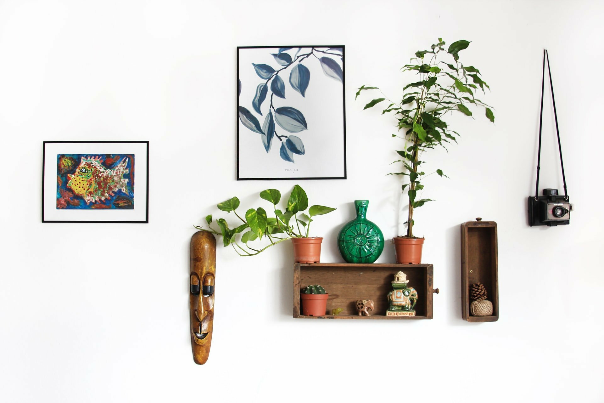 How to Use Canvas Prints to Liven Up Your Walls
