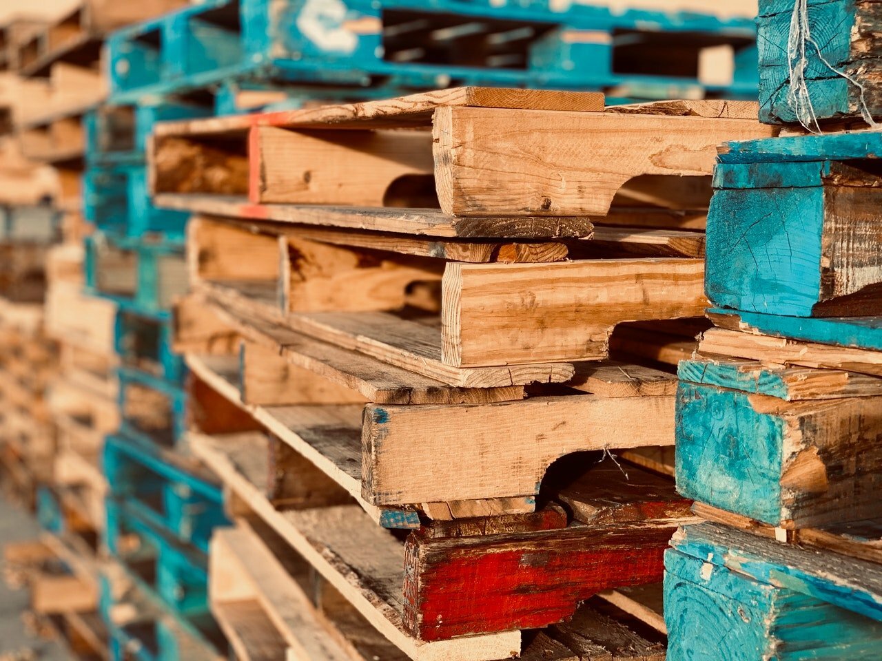 How Do You Make Money Selling Liquidation Pallets?