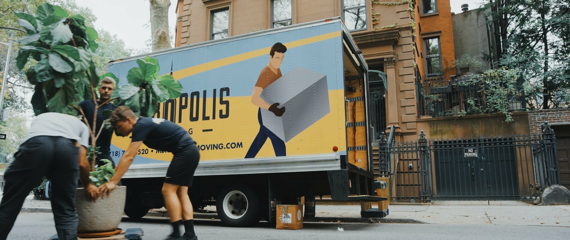 When Should You Hire Movers?