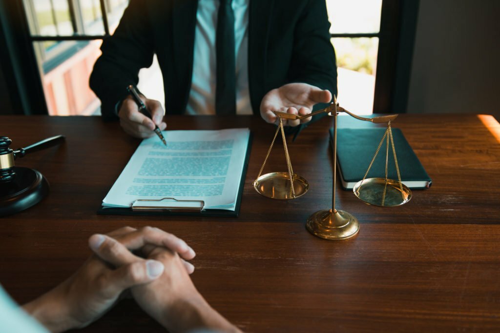 When Do You Need a Commercial Leasing Lawyer?